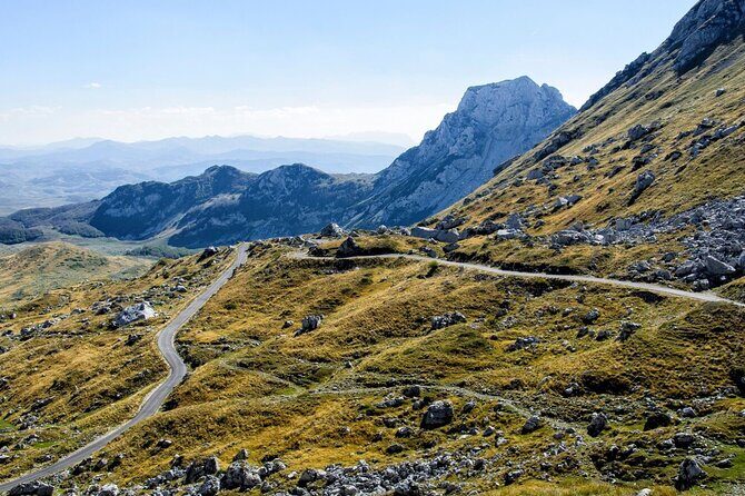 1-Day Montenegro Hiking Tour to Durmitor National Park - Moving toward Durmitor: getting to the trailhead