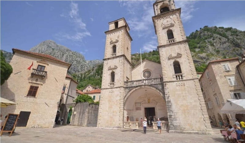 From Dubrovnik: Montenegro Day Trip with Boat Cruise - Practical stuff to bring: shoes, cash, and your papers