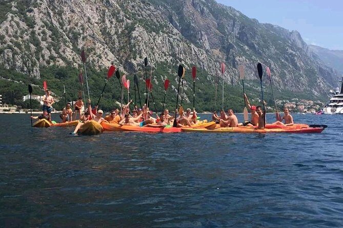 Kayak active tour - The swim break: clear water time (and what to pack for comfort)
