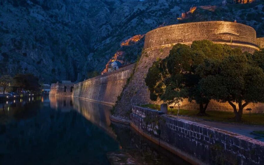 Montenegro & Bosnia 2 Countries in 1 Day Tour from Dubrovnik - Logistics you’ll want to plan for