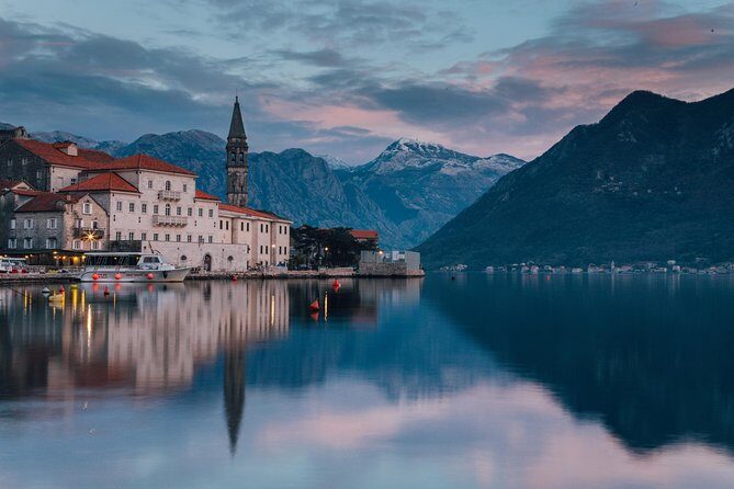 Perast and Our Lady of the Rocks 1,5 hours tour - ticket tour - A view of Saint George’s island, but no landing