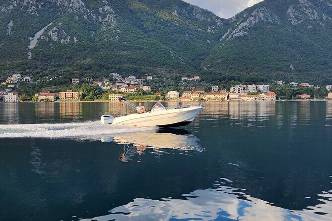 Private tour Perast and Our Lady of the Rocks 1.5h - Perast in 30 minutes: UNESCO streets without the time crunch